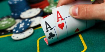 How to Master Online Poker Skills Through Practice and Study